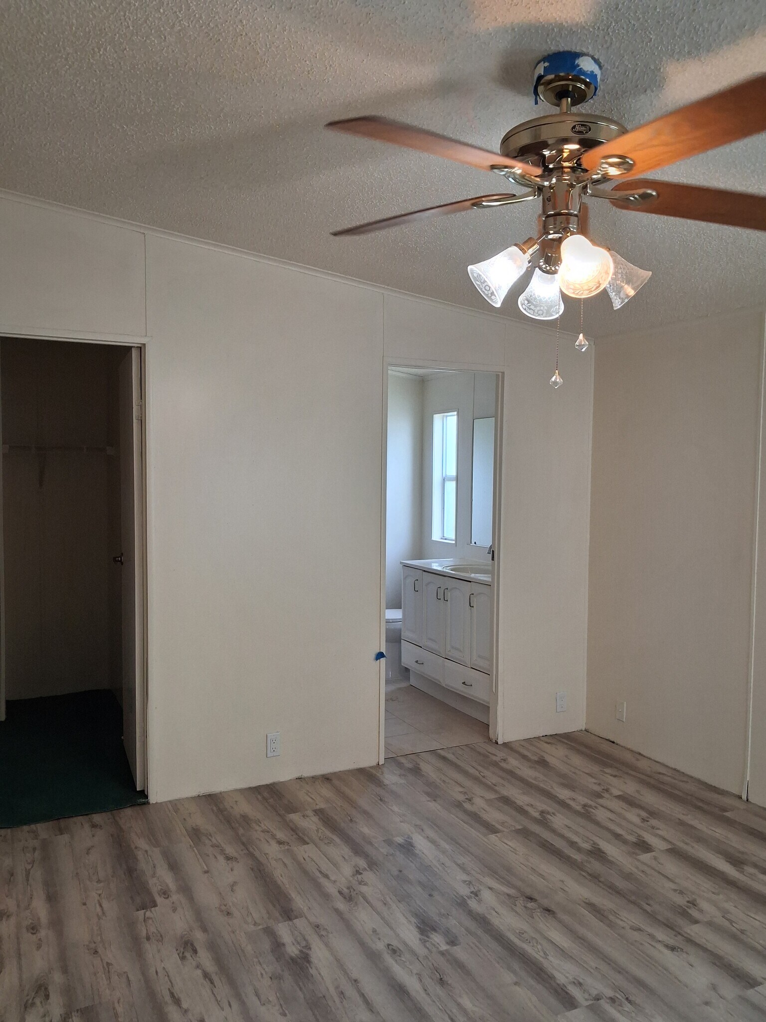 Master bedroom - 35303 SW 180th Ave