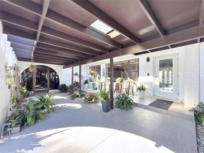 Building Photo - 7925 SW 124th St