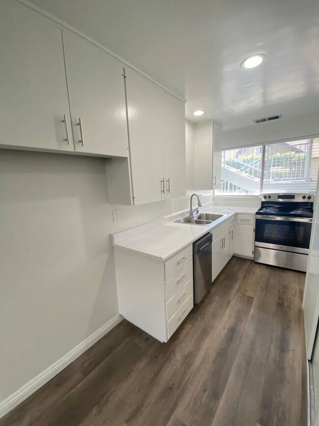 Building Photo - 1.0 bedroom in Monrovia California 91016