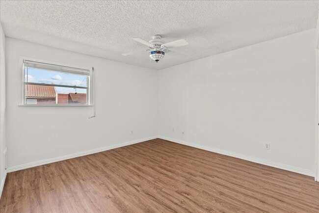 Building Photo - 17 Antilles Ln