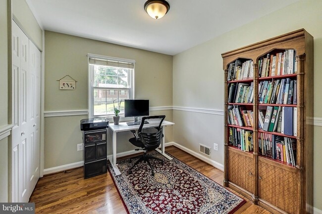 Building Photo - 4715 Oxbow Rd