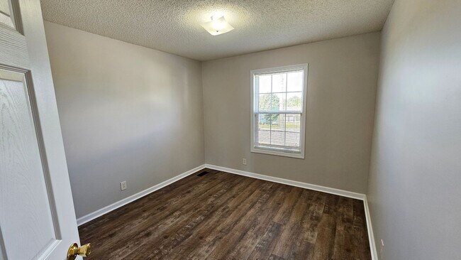 Building Photo - 938 Lindsey Dr