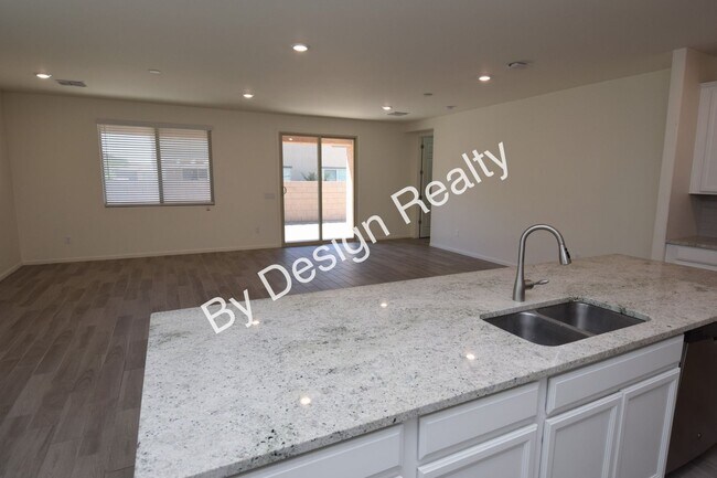 Building Photo - Gladden Farms 3 Bed 2 Bath+Den - 3 Car Garage