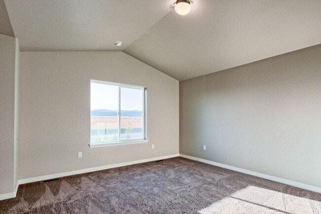 Building Photo - 3 Bedroom 2 1/2 Bath in Northwest Loveland