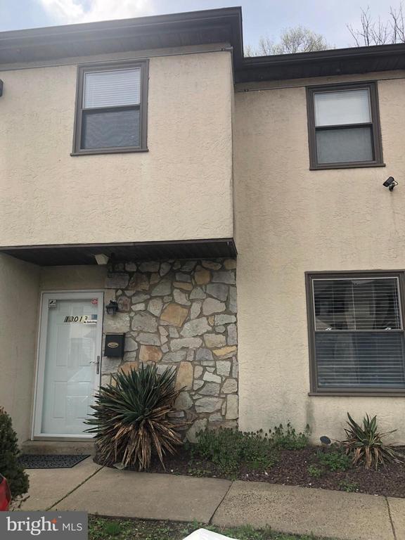 Building Photo - 13013 Townsend Rd