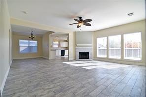 Building Photo - 321 S Chestnut St