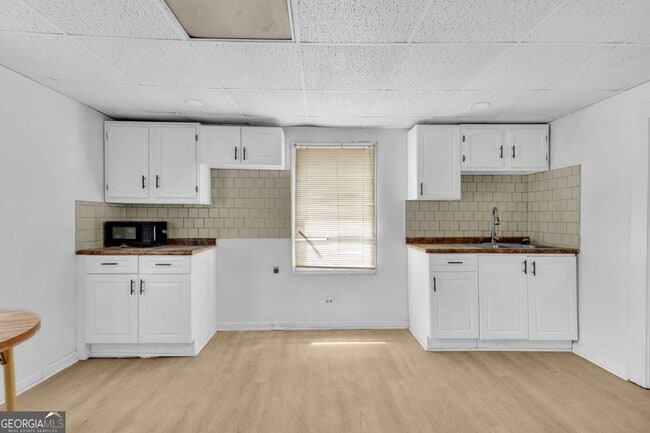 Building Photo - 510 Edgewood Ave