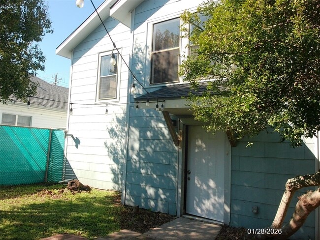 Building Photo - 4619 Ave S