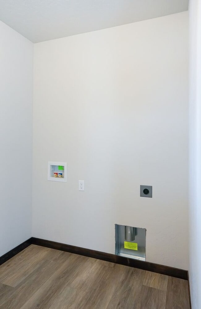 Building Photo - Newly built home with 3 car garage