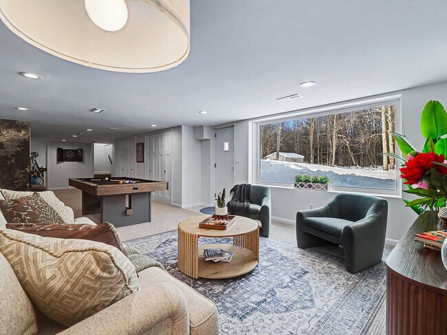 Building Photo - 28649 Jackson Rd