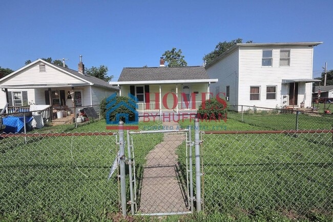 Building Photo - Two Bedroom House | Move in Ready