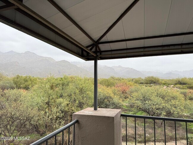 Building Photo - 5800 N Kolb Rd