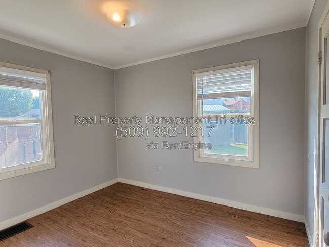 Building Photo - 312 Goethals Dr