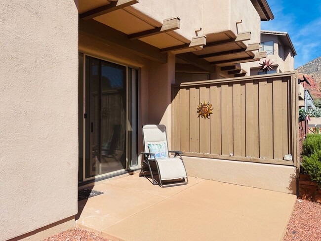 Building Photo - 520 Jordan Rd