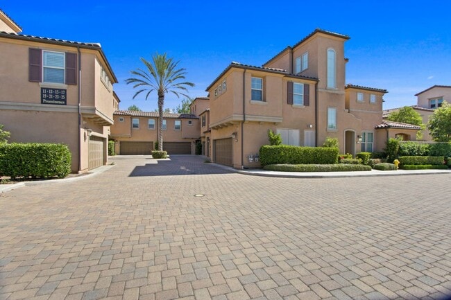 Building Photo - 21 Prominence-