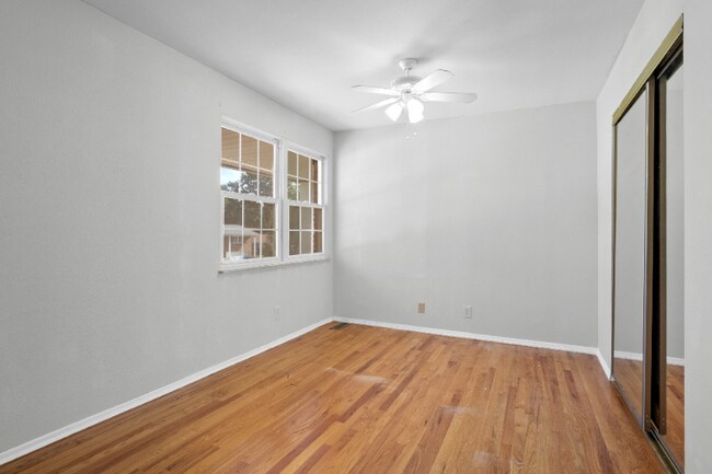Building Photo - 926 Barbara Ann Ln