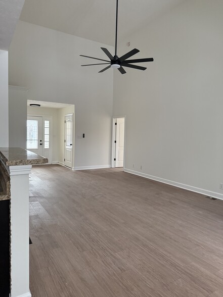 Building Photo - 642 Fox Hound Dr