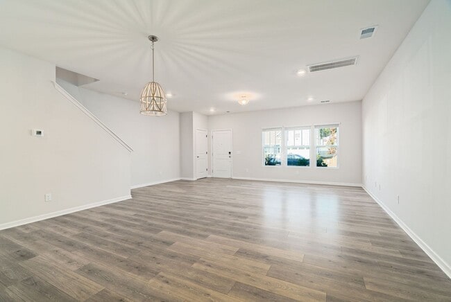 Building Photo - Modern Townhome in the Heart of Nexton