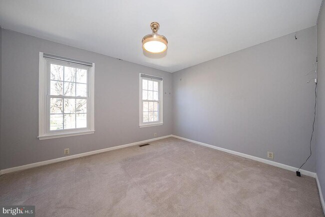 Building Photo - 1099 Armstrong Ct