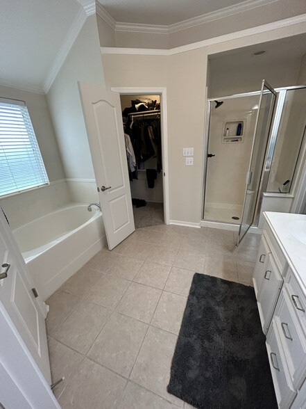 Building Photo - 208 Afton Pl