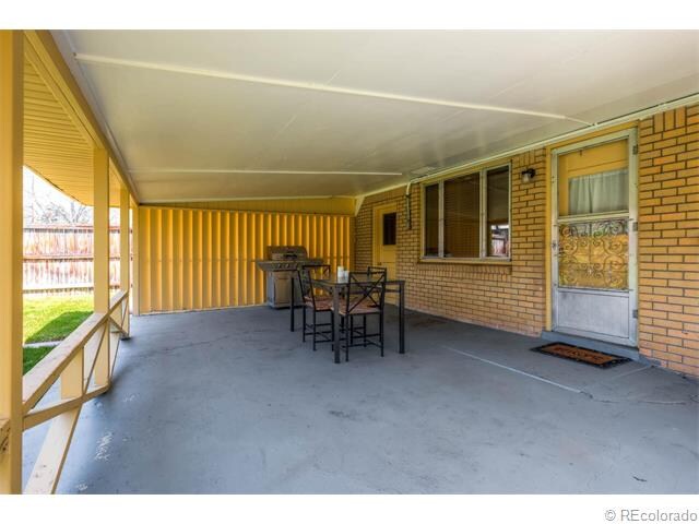 Building Photo - 2471 S Quitman St