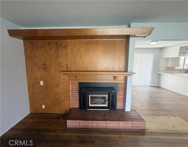 Building Photo - 323 E Holly St