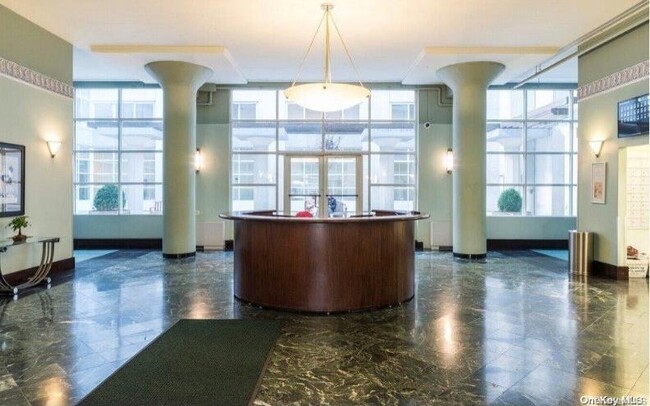 Building Photo - 1 Landmark Sq