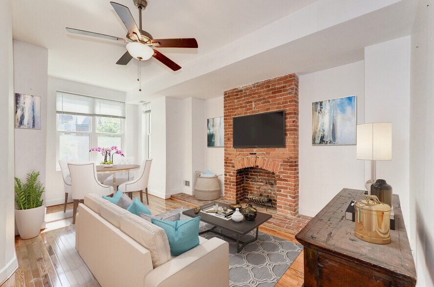 Charming brick - 724 5th St NE
