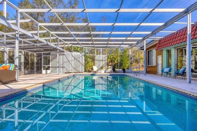 Building Photo - 2605 Desoto Rd