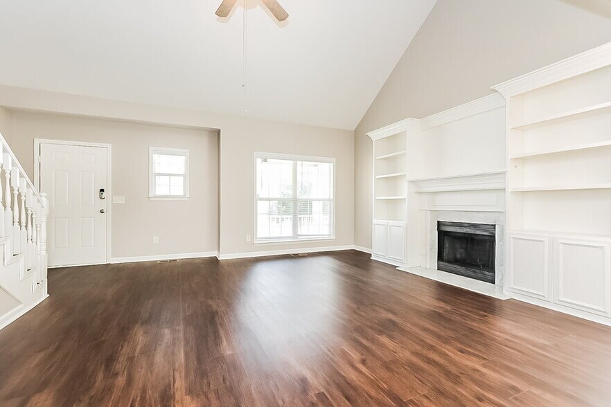 Building Photo - 2720 Windcrest Tr