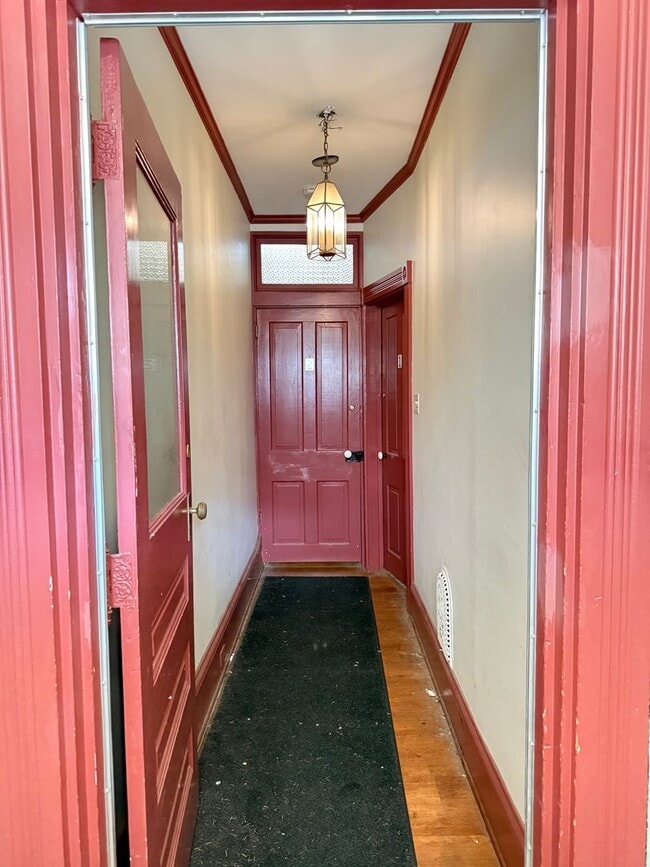 Building Photo - 319 N Charlotte St