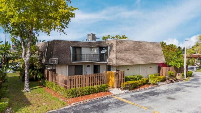 Building Photo - 8107 SW 23rd Ct