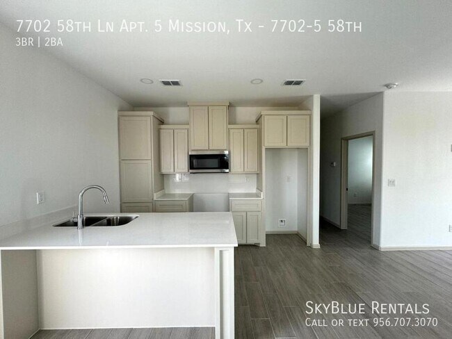 Building Photo - 7702 N 58th Ln