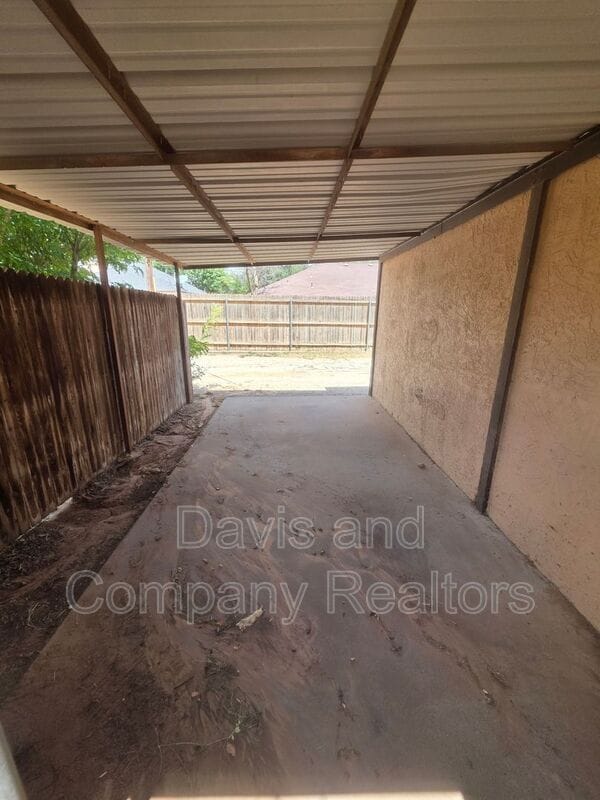 Building Photo - 4422 Fairgate Dr