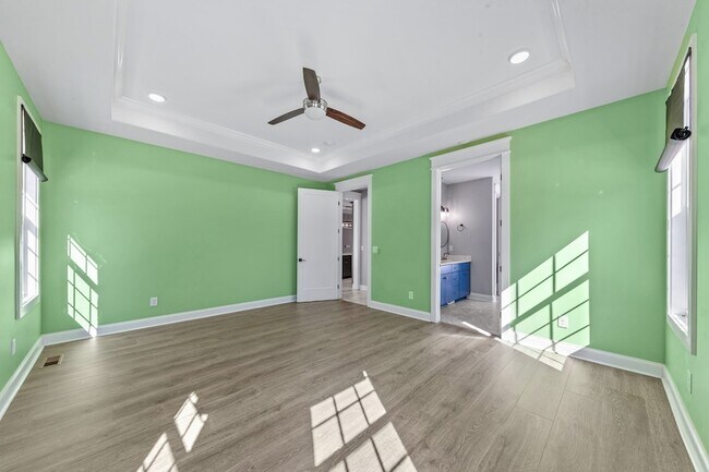 Building Photo - 601 Joyce Ave