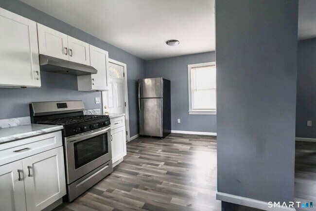 Building Photo - 20 8th St