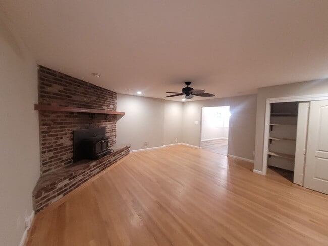 Building Photo - 4917 Andrew Cir