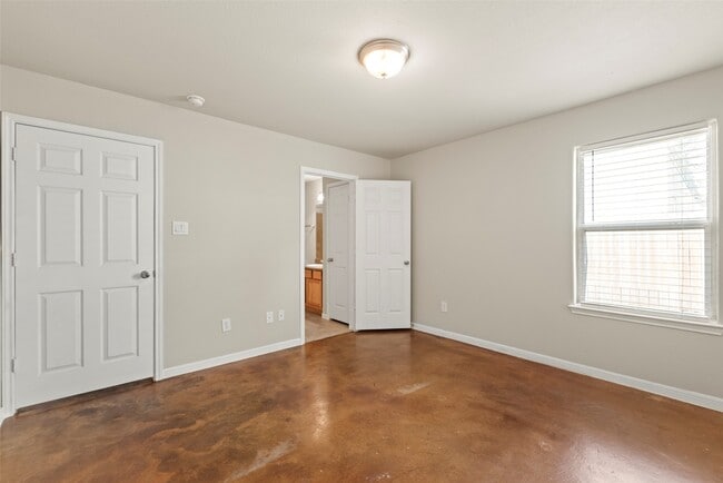 Building Photo - 16940 W Juneau St