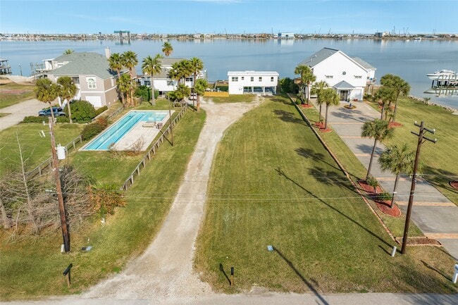 Building Photo - 7204 Avenue N 1/2 Rear