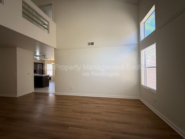 Building Photo - 16838 S 20th Pl