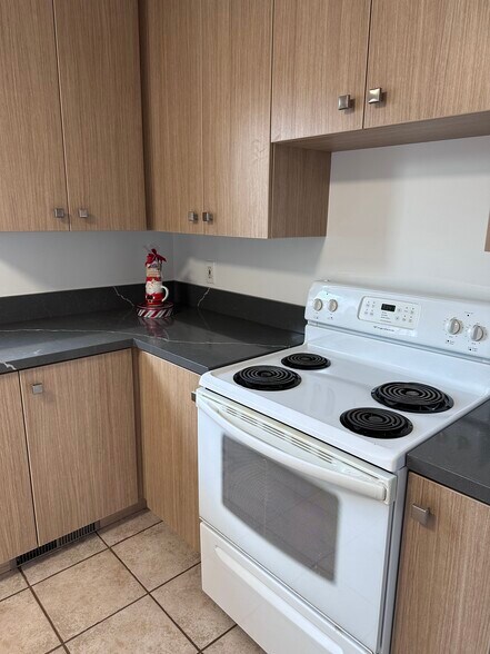 Building Photo - 4538 S Ranchfield Rd