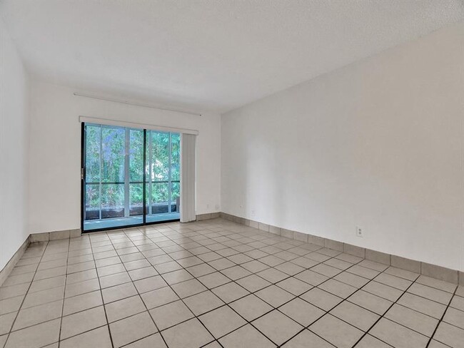 Building Photo - 3115 Oakland Shores Dr