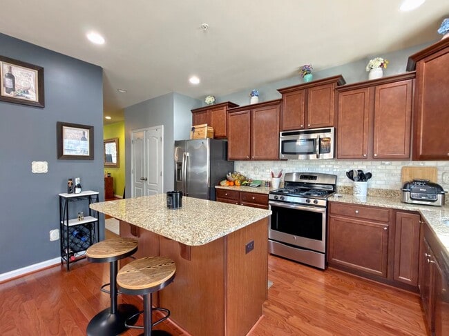 Building Photo - 2711 Coppersmith Pl