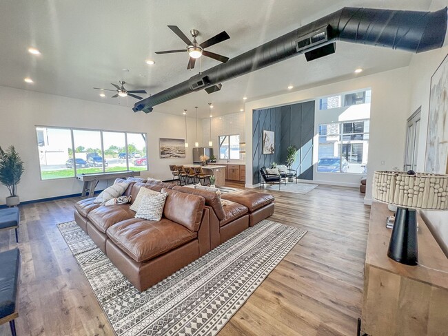 Building Photo - Charming Bedford Condo in Vista View: Incl...