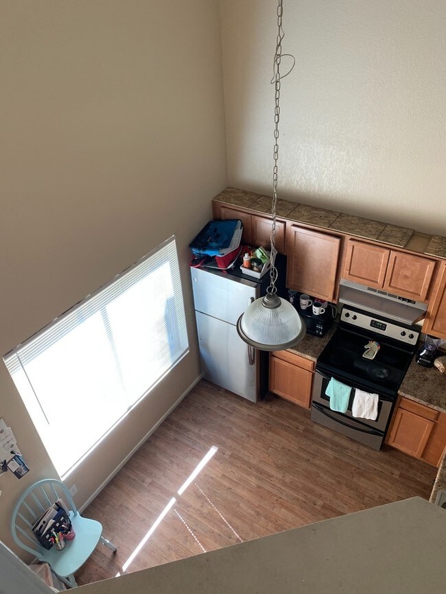 Building Photo - 4828 W Orangewood Ave