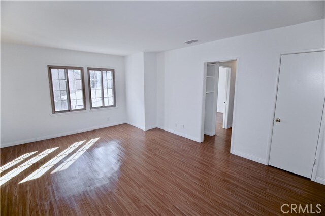 Building Photo - 6951 Simpson Ave