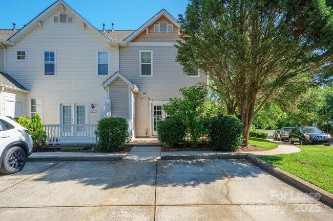 Building Photo - 11339 Dundarrach Ln