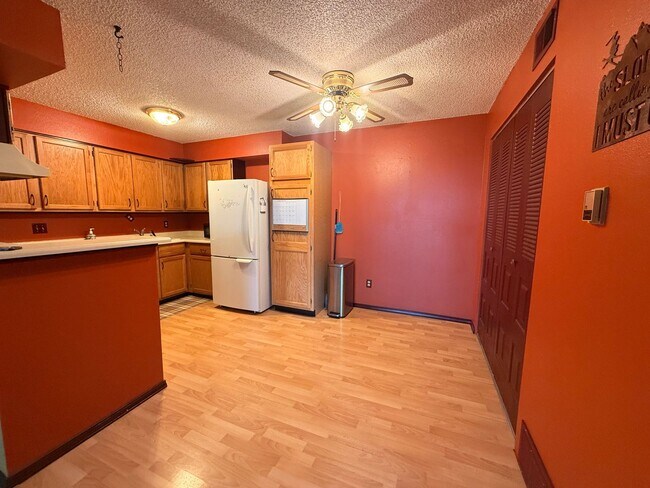 Building Photo - Green Mountain Condo with Scenic Views & Trail Access
