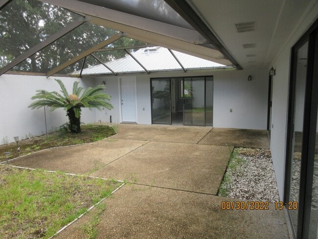 Building Photo - 320 W Fort Morgan Rd