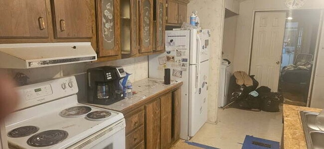 Building Photo - 22 W Reybold Dr